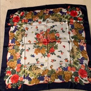 Exquisite silk floral scarf Frey, Como, Italy 🌺💐